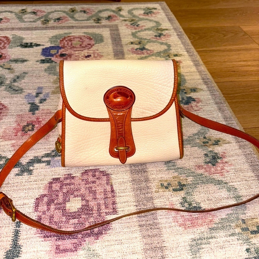 Vintage Dooney & Bourke Cream Essex Purse Tan Trim All Weather Leather AWL
